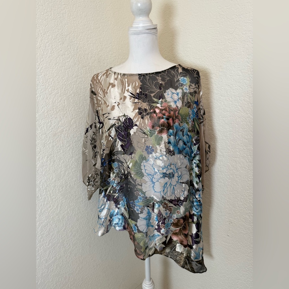 Citron Santa Monica‎ Dloral asymmetrical blouse. Size Large